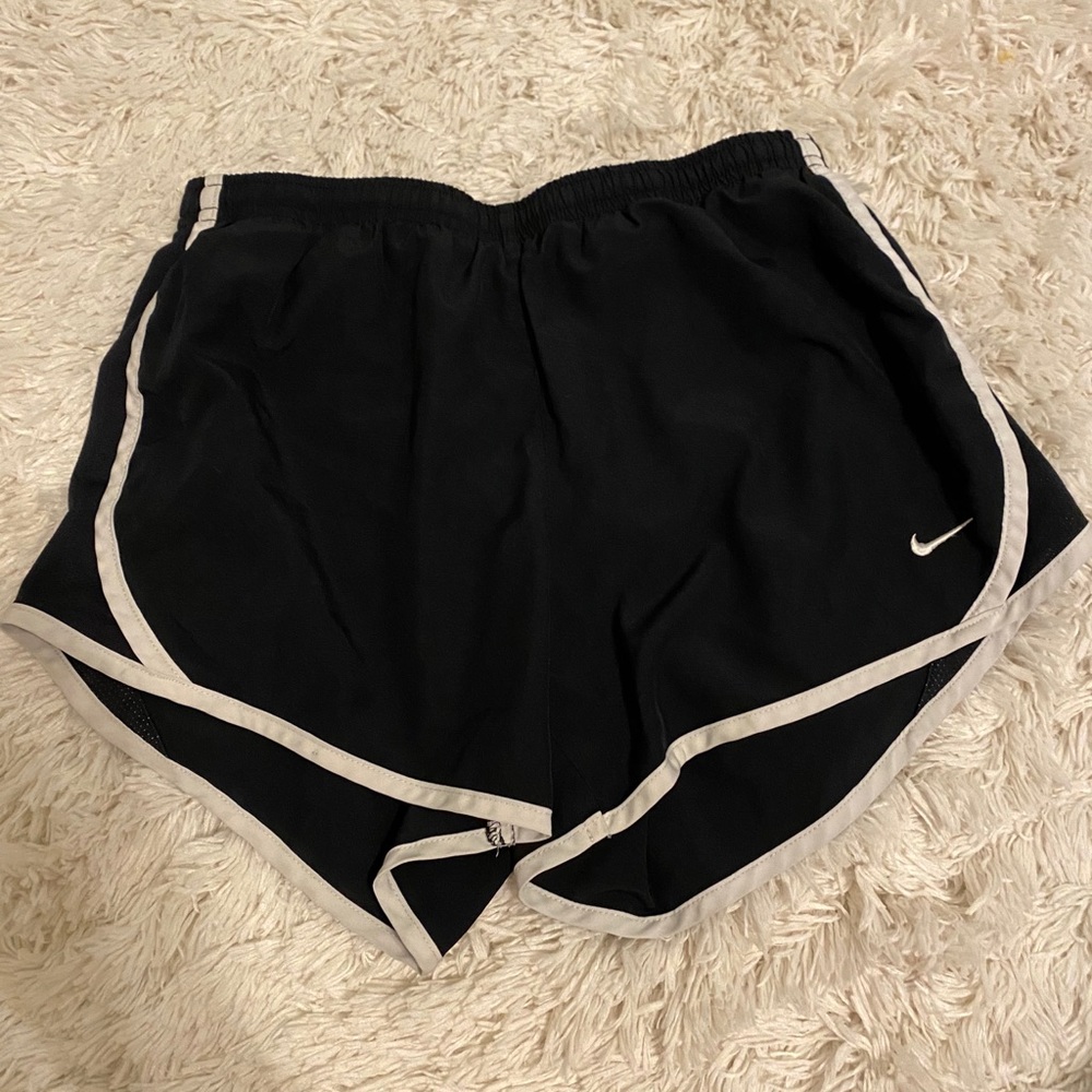 Black Nike shorts